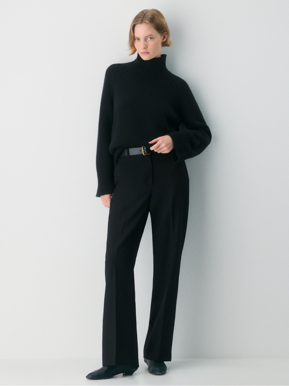 Aritzia Agency Pants in City Wool Size 10 Black